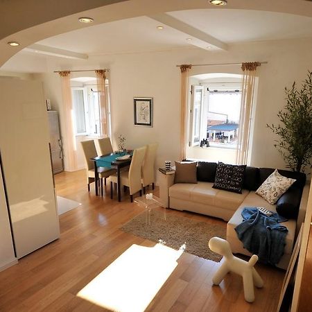 Apartment Flower ดูบรอฟนิก ภายนอก รูปภาพ